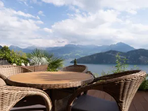 Oasis of calm | Dream view of the lake & mountains, Lucerne - Image 2
