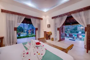 4BR Spacious Suite Private Villa with Garden View - Image 3