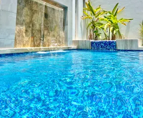 1BR Apt | Perfect Location, Pool & Fast WiFi I 2 - Image 5