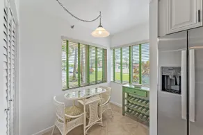Spacious 2BR 2BA apartment close to the beach - Image 2