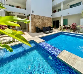 1BR Apt | Perfect Location, Pool & Fast WiFi I 10 - Image 5