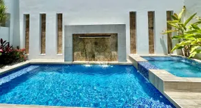 1BR Apt | Perfect Location, Pool & Fast WiFi I 3 - Image 3