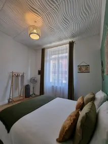 At the small Landrecies family home, cozy apartment - Image 5