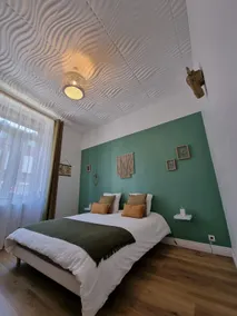 At the small Landrecies family home, cozy apartment - Image 4
