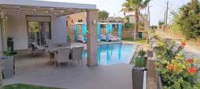 Elena Villa - Image 2