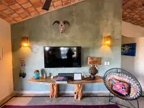 Twenty Steps from Litibu Beach at this Hideaway - Image 3