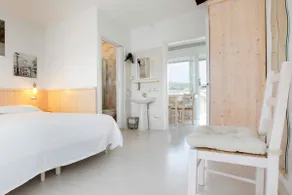 Monte Grappa view apartment facing the landing - Image 3