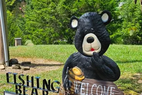 Little Fishing Bear, lakefront, dock - Image 2
