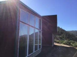 Sweeping ocean views in stunning modern house on 20 acres - Image 5