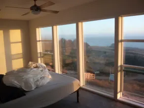 Sweeping ocean views in stunning modern house on 20 acres - Image 3