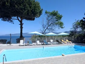 Beachfront apartment - Image 2