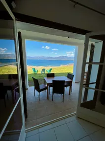 Beachfront apartment - Image 3