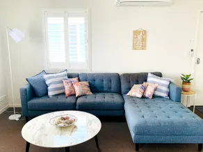 1BR Haven on Seashore, Stroll to Beach/Cafes! - Image 2