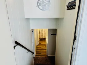 Cozy & Convenient Midtown Hideaway - Image 5