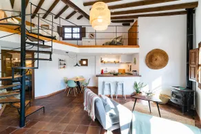 Rural getaway: duplex loft with garden & pool - Image 2