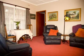 Briar Lane - Suite 1 - Image 4