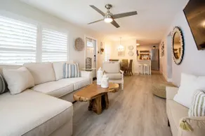 Beach Vibes Villa - Image 2