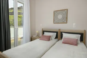 Eurycleia luxurious Villa with private pool - Image 4