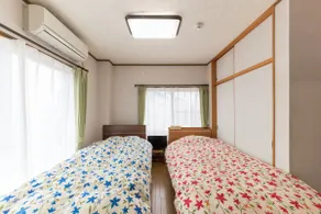 At Good Litch, you can relax with a large screen TV and a massage chair, and have a sushi party. - Image 3