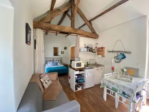Cottage in the countryside - Image 4