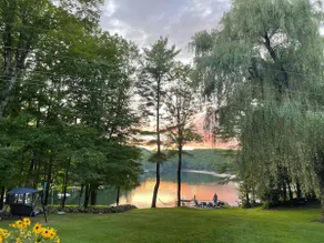 Well appointed lakehouse. Peaceful family fun. - Image 2