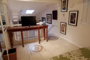 ♥ Stylish Spacious 1BR 2 floor Loft close to beach - Image 2