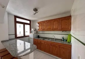 Two bedroom apartment 2 min from beach - Image 4
