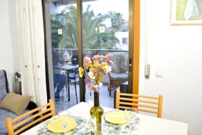 Cozy Apartment 2 minute walk from the beach - Image 4