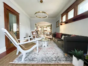 Charming Large Home 4 Min to Old Market & Zoo - Image 2