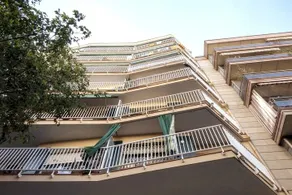 Garden-view condo w/ private terrace & backyard - Image 5