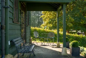 Beautiful Cottage With Stunning Views in Box - Image 3