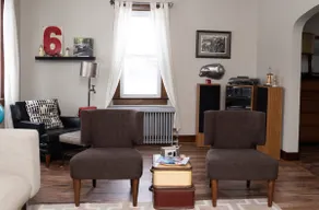 Stylish, Spacious, Bright & Clean *PET FRIENDLY* - Image 2