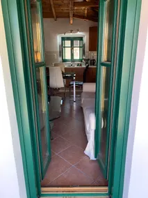 Taki's Place - Image 5