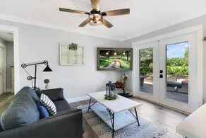 Relaxing Rambling Retreat in Equestrian Community - Image 2