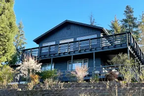Quiet getaway on 5 Acres with Mt Hood View! - Image 2