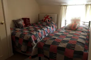 All for yourself Mid terraced house. - Image 4