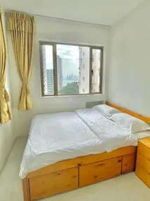 Spacious sea view house, 3 rooms, 2 bathrooms, 6 beds, 10 people, next to Tsim Sha Tsui subway station - Image 2
