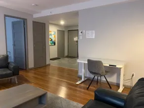 C05 – Downtown Quebec City, spacious and bright - Image 5
