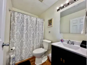 Lennie's House Near the Lake - Image 4