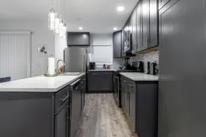 House of Malcolm Fort Worth / No Cleaning Fee - Image 5