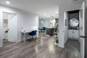 House of Malcolm Fort Worth / No cleaning Fee - Image 5