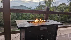 Mountain Retreat w/ Great Views, LARGE HOT TUB, Great WIFI, Near Luray Caverns - Image 3