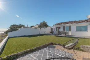 House with panoramic sea view - Image 3