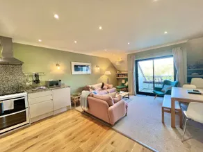 Stunning Seaview Apartment, Heated Pool and Tennis - Image 4