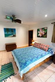 A/C bungalow with mountain view & Haapiti Surf access - Image 5