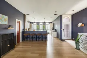 Huge Sunlit Loft w/ Indoor Swing and Skyline Views - Image 3
