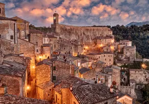 At home in the magical Etruscan village - Image 3