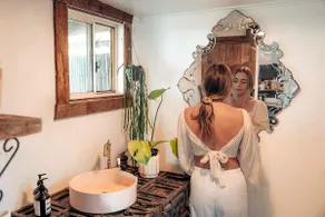 Cabin farmstay with Hot Tub & Outdoor Bath - Image 4
