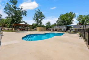 Arcadia Valley Bungalows #6 with heated Swim spa and outdoor pool - Image 2
