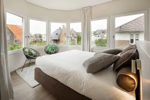 Renovated 'Art Deco' house 200 m from the sea (5p) - Image 3